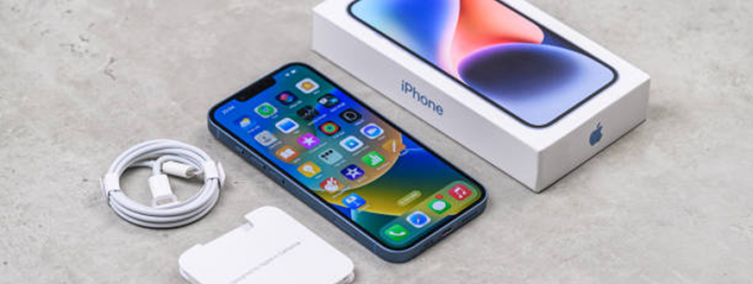 Where Can You Buy a Certified Refurbished iPhone 12 Mini in UAE Online?